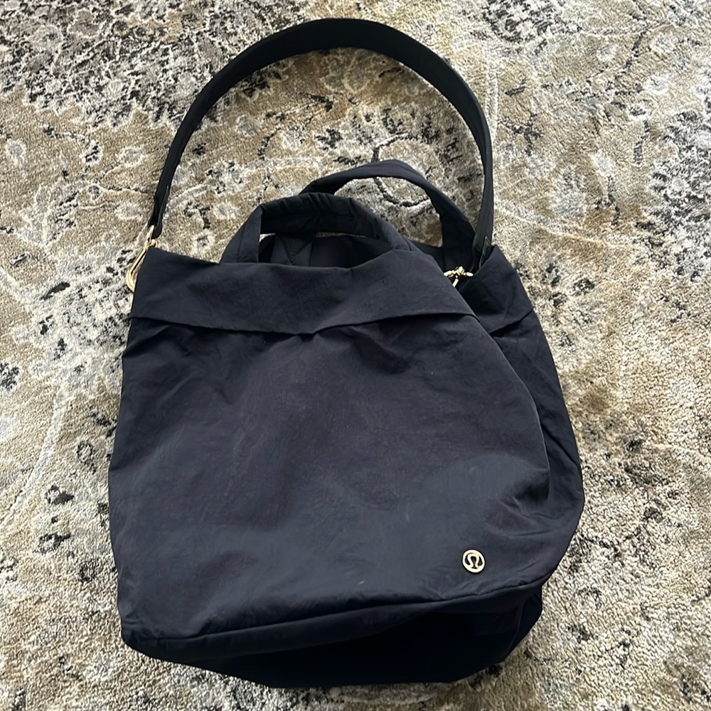 Lululemon bag